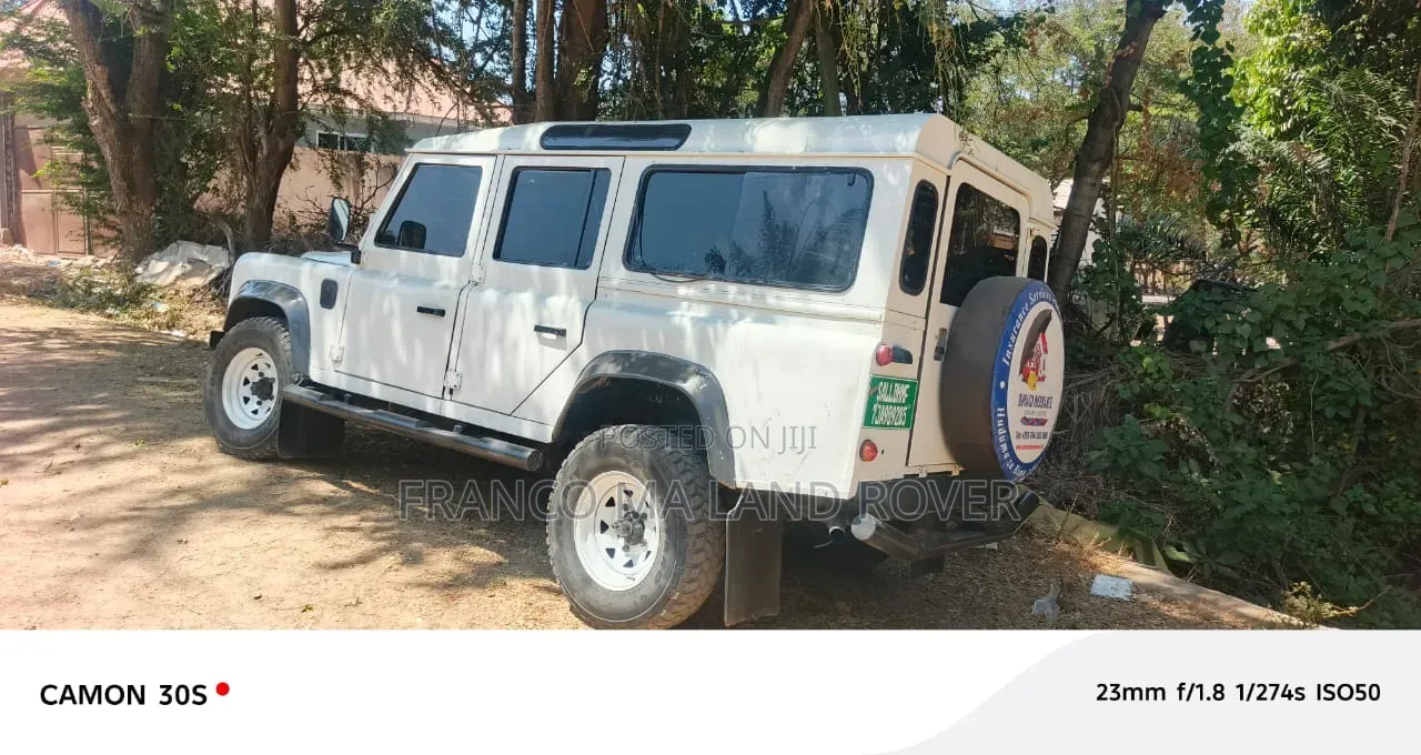 Land Rover Defender 2019 White