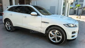 Jaguar F-Pace 2019 White