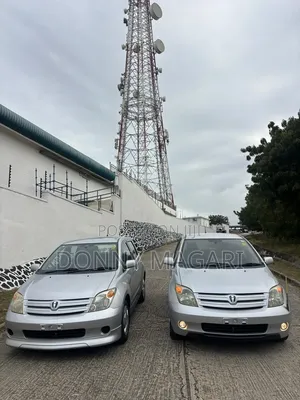 Toyota IST 2005 Silver