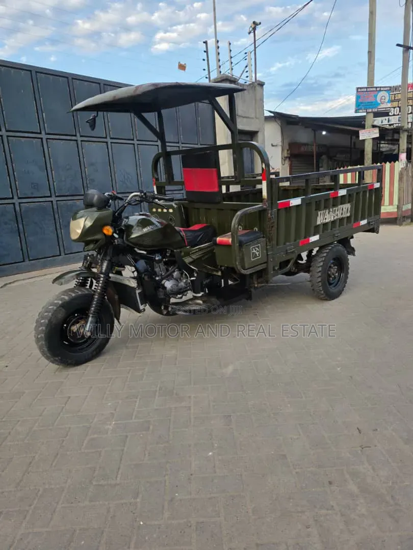 Motorcycle 2021 Green