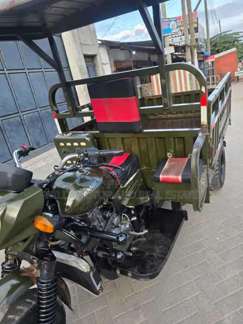 Motorcycle 2021 Green