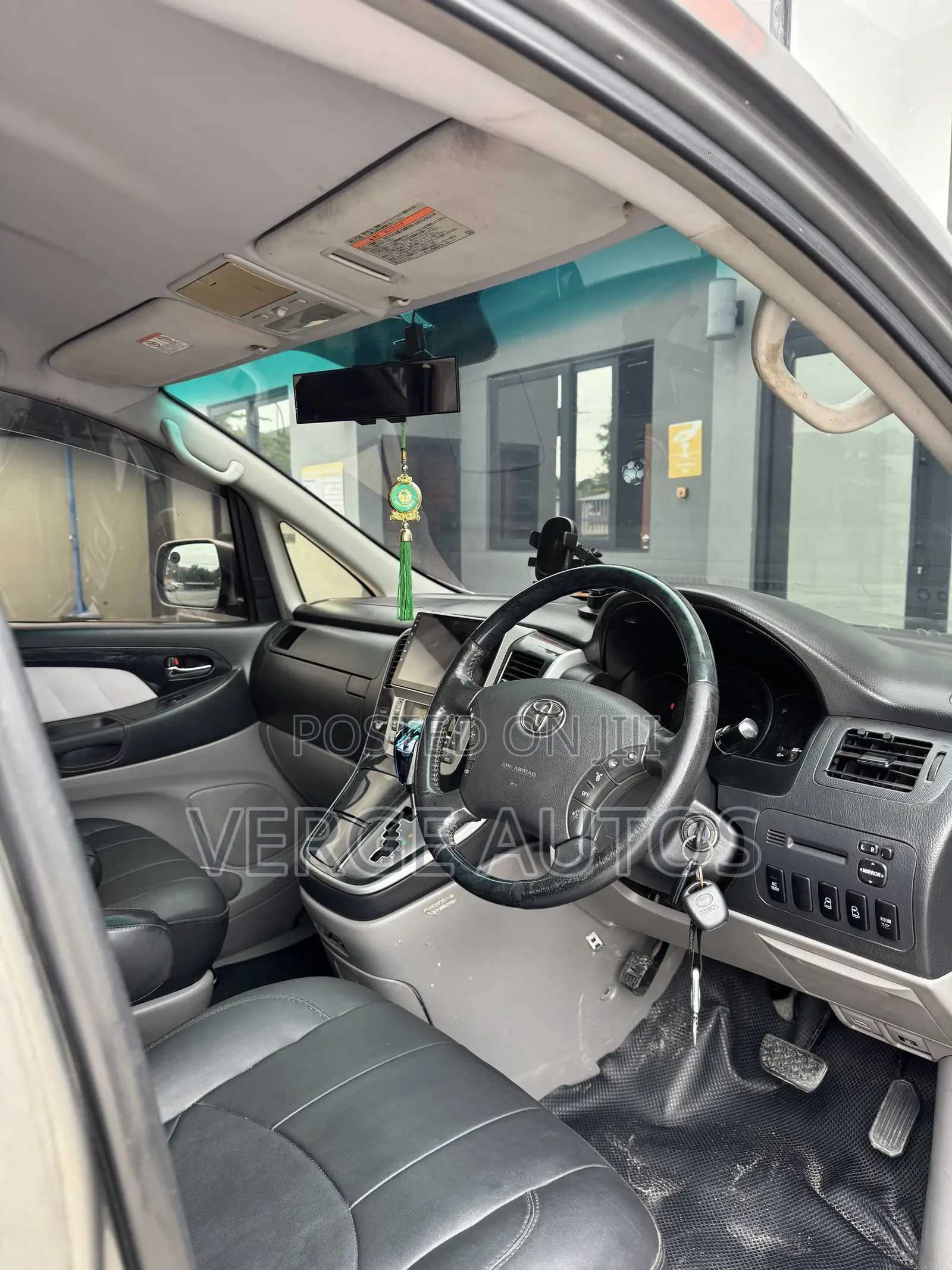 Toyota Alphard 2.4 Petrol FWD 2007 Gray