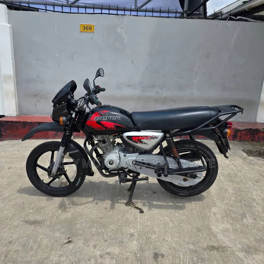Bajaj Boxer X125 2021 Red