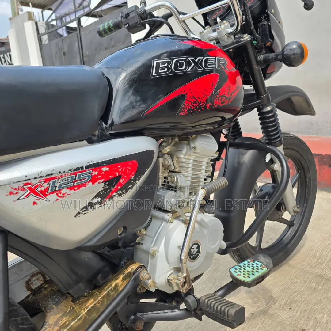 Bajaj Boxer X125 2021 Red