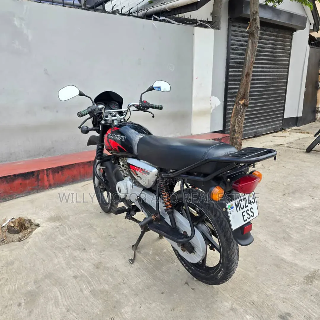 Bajaj Boxer X125 2021 Red