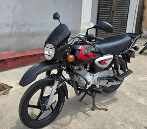 Bajaj Boxer X125 2021 Red