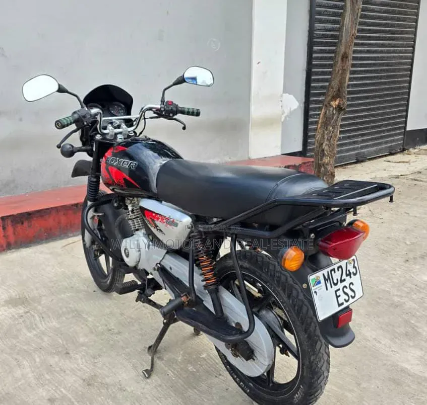 Bajaj Boxer X125 2021 Red