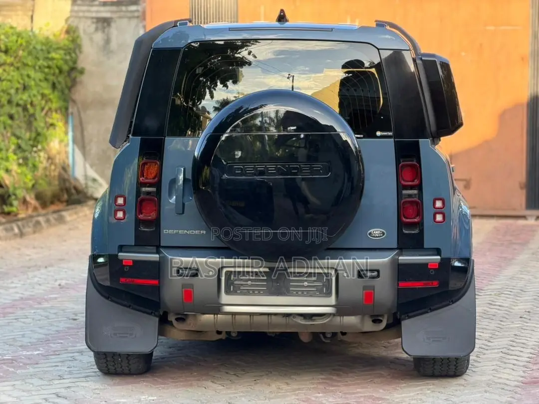 Land Rover Defender X-Dynamic SE 2021 Blue