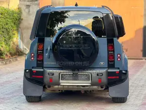 Land Rover Defender X-Dynamic SE 2021 Blue