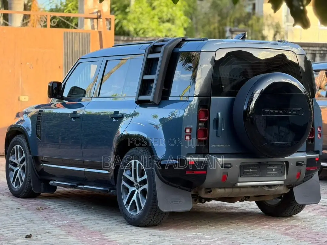 Land Rover Defender X-Dynamic SE 2021 Blue