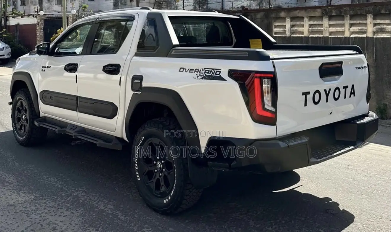 New Toyota Hilux 2026 Pearl