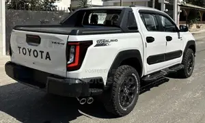 New Toyota Hilux 2026 Pearl