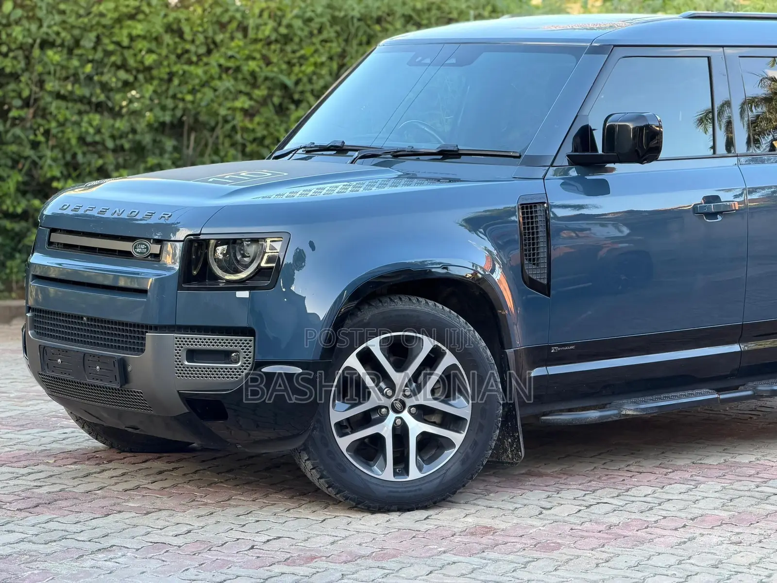 Land Rover Defender X-Dynamic SE 2021 Blue