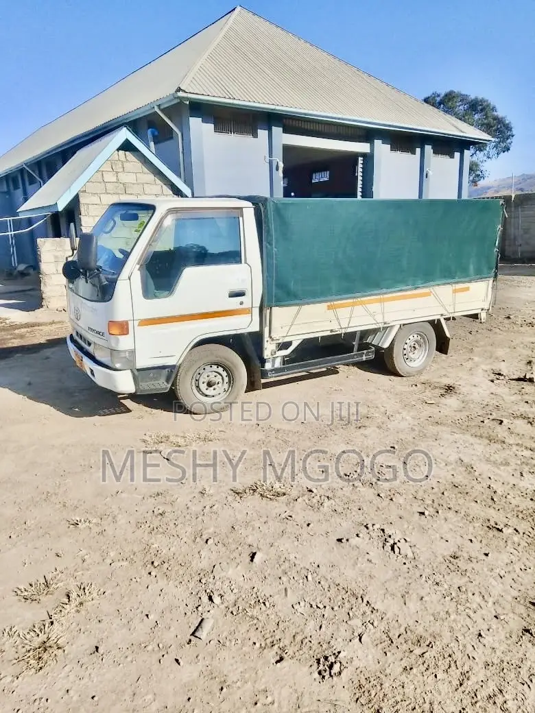 Toyoace Truck
