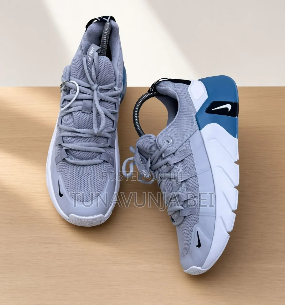 Nike Bee 🐝 Sneakers