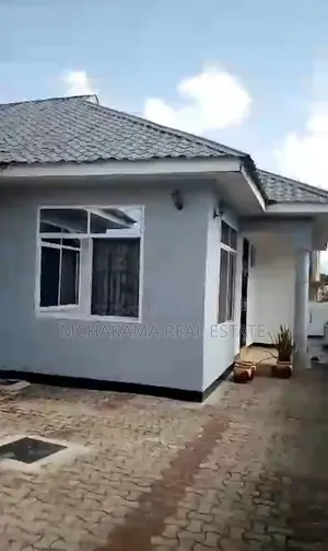 3bdrm Apartment in Mchakama Real Estate, Kinyerezi for sale