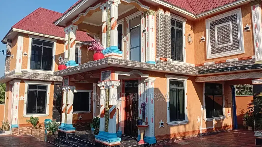 4bdrm Apartment in Mloganzira Dar Es, Mbezi for sale