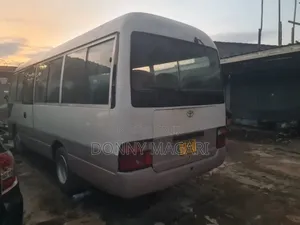 Toyota Coaster 2002 White