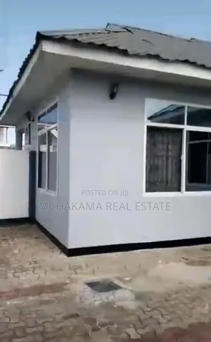3bdrm Apartment in Mchakama Real Estate, Kinyerezi for sale