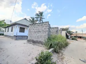 6bdrm House in Rada, Pugu for sale