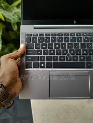 Laptop HP ZBook Firefly 14 G7 32GB Intel Core i7 SSD 1T
