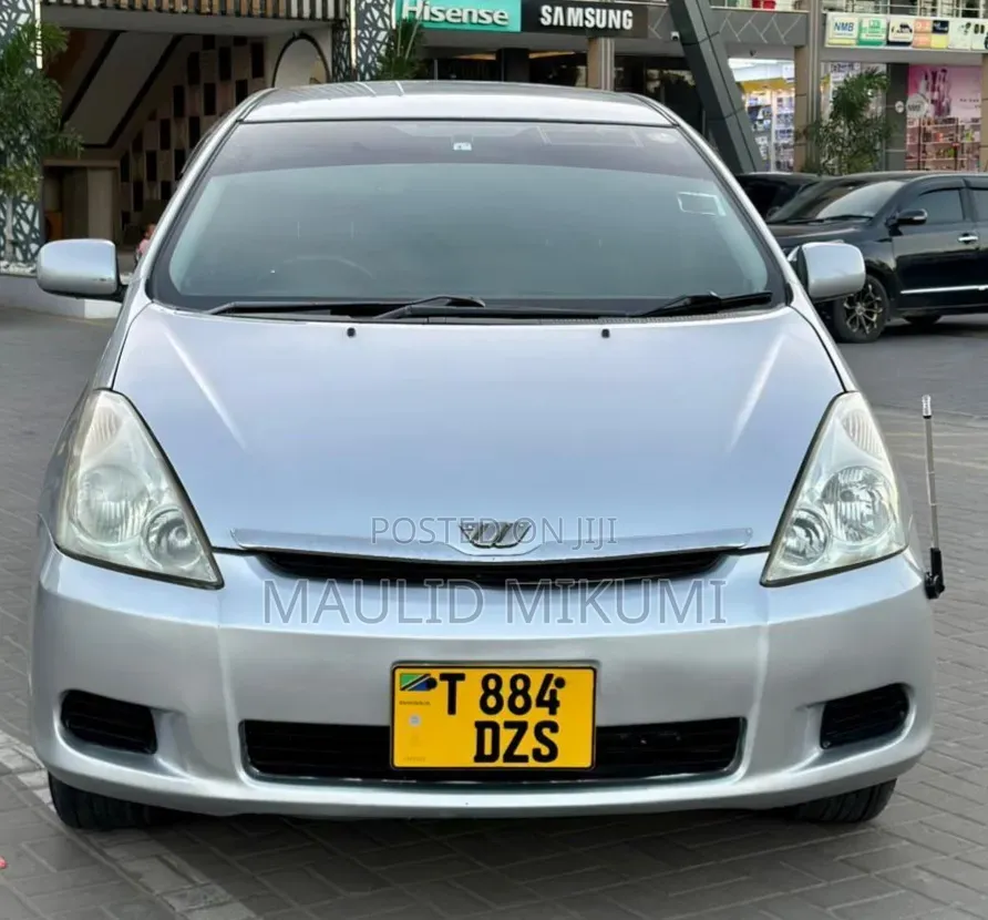Toyota Wish 2004 Silver
