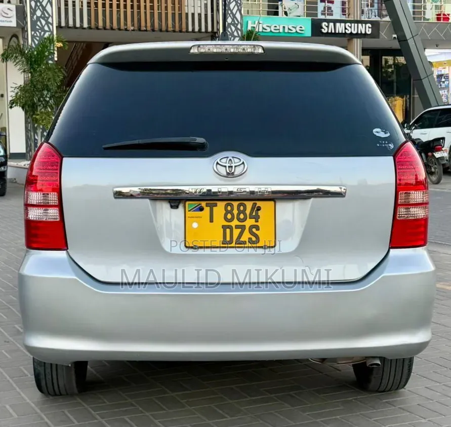 Toyota Wish 2004 Silver