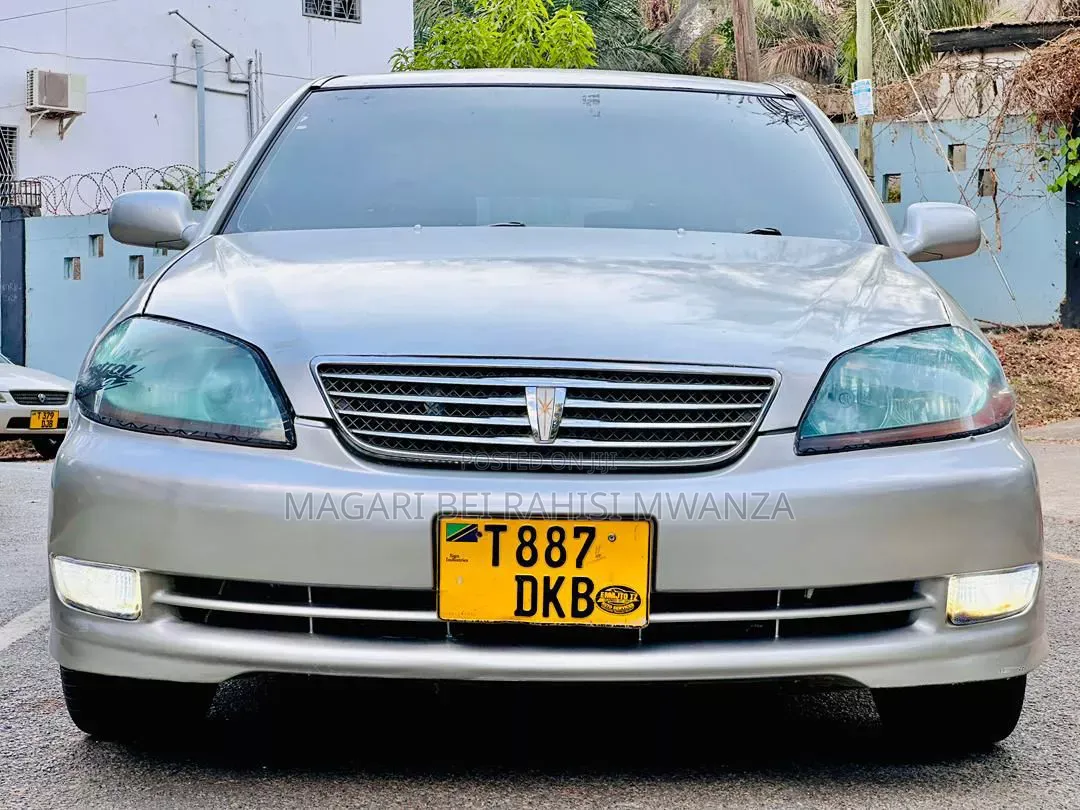 Toyota Mark II 2004 Silver