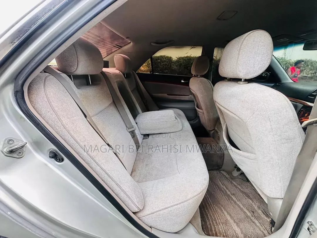 Toyota Mark II 2004 Silver