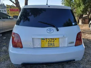Toyota IST 2003 Pearl