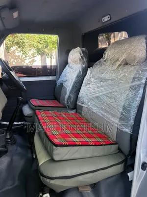 Toyota Land Cruiser 2010 White