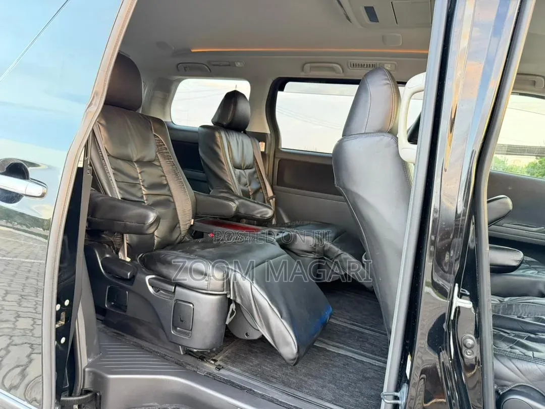 Toyota Vellfire 2009 Black