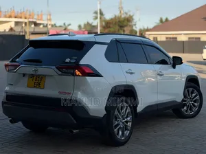 Toyota RAV4 2020 White