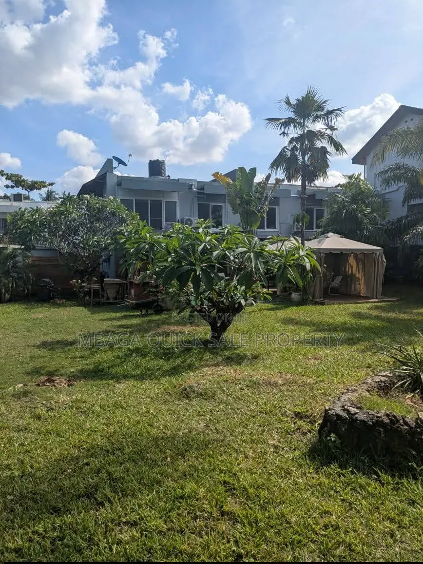 Furnished 4bdrm Villa in Masaki for rent