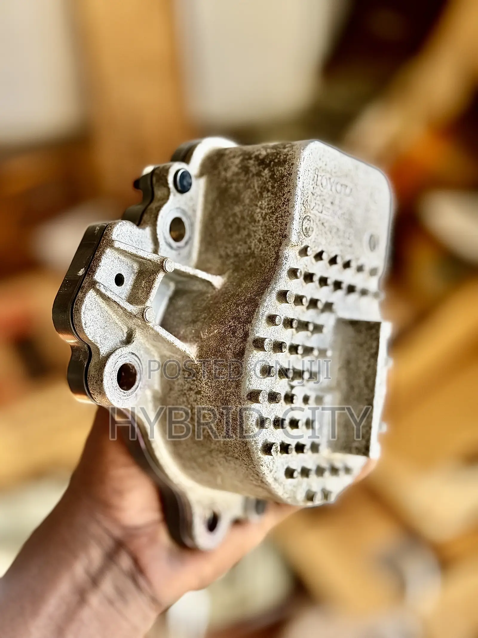 Toyota Hybrid Coolant Pump a Aisin 8