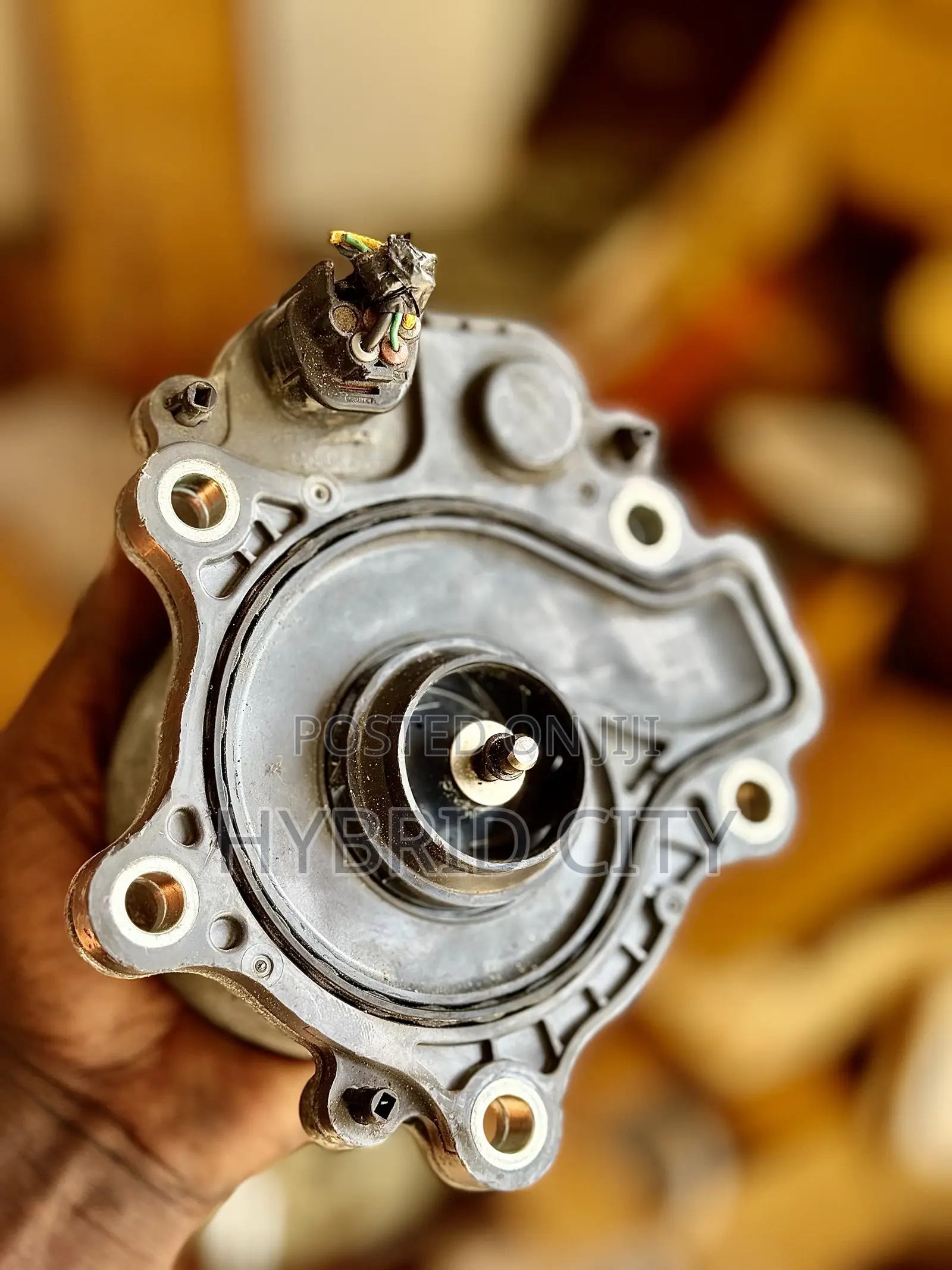 Toyota Hybrid Waterpump Aisin 1