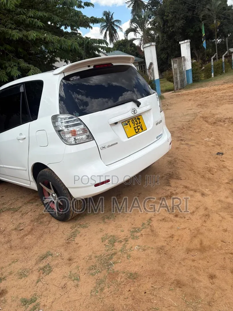 Toyota Corolla Spacio 2003 Pearl