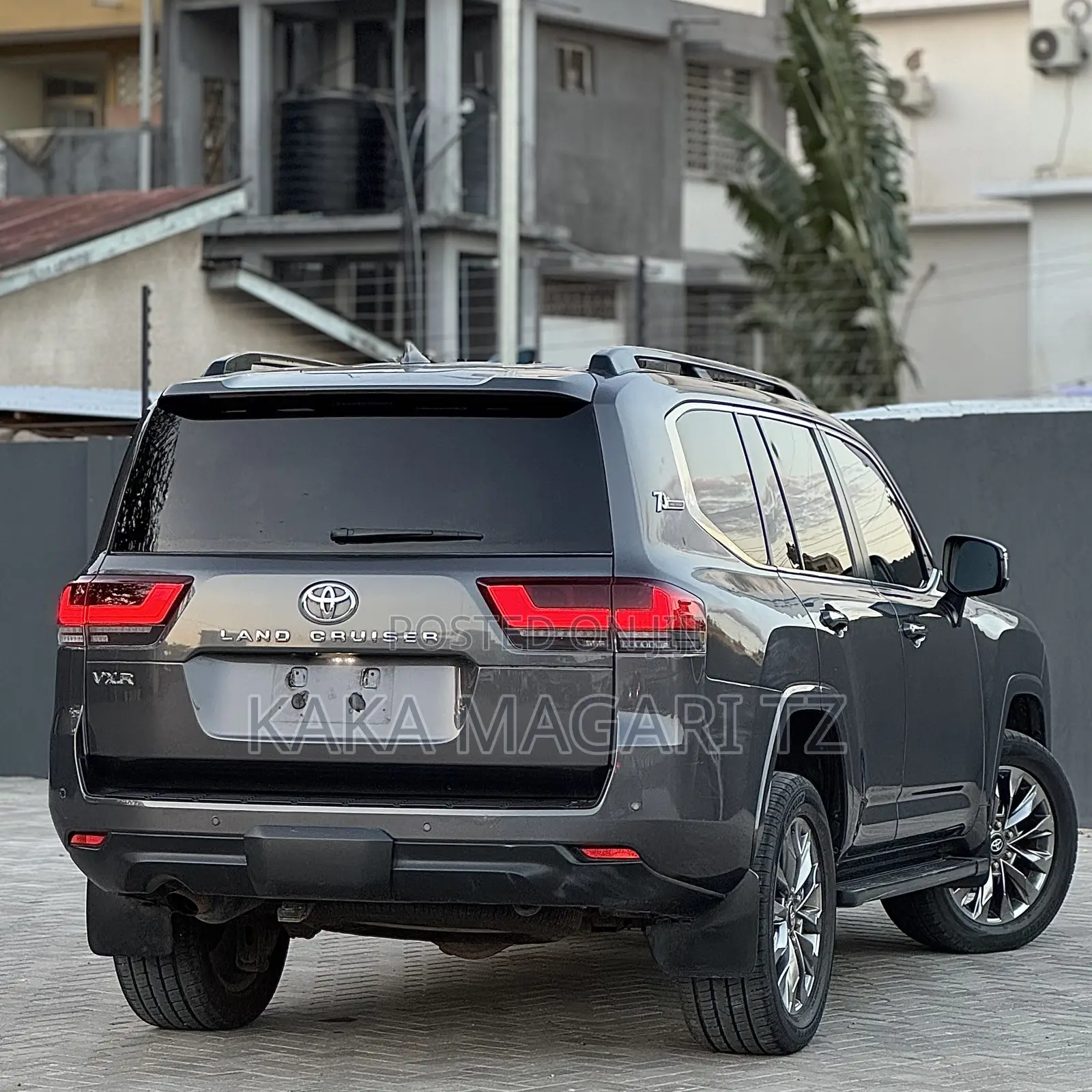 Toyota Land Cruiser 2024 Gray