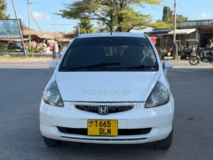 Honda Fit 2006 Pearl
