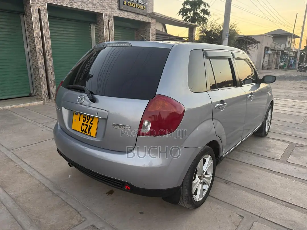 Mazda Verisa 2007 Silver
