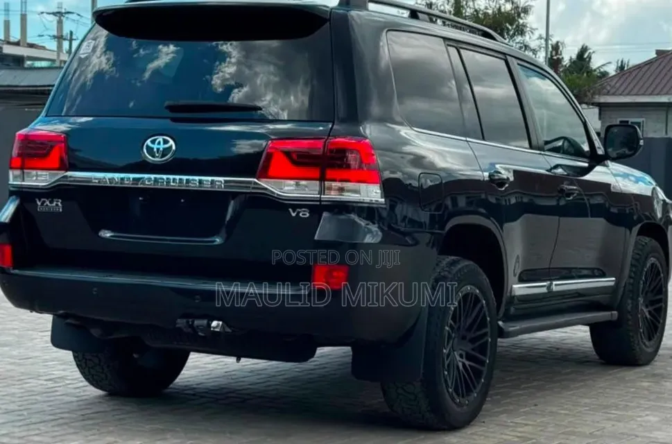 Toyota Land Cruiser 2021 Black