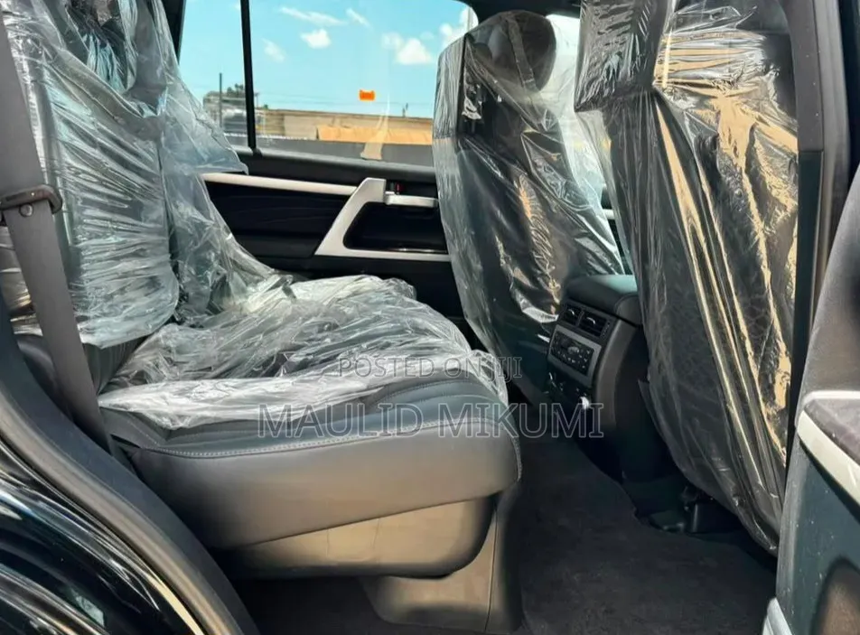 Toyota Land Cruiser 2021 Black