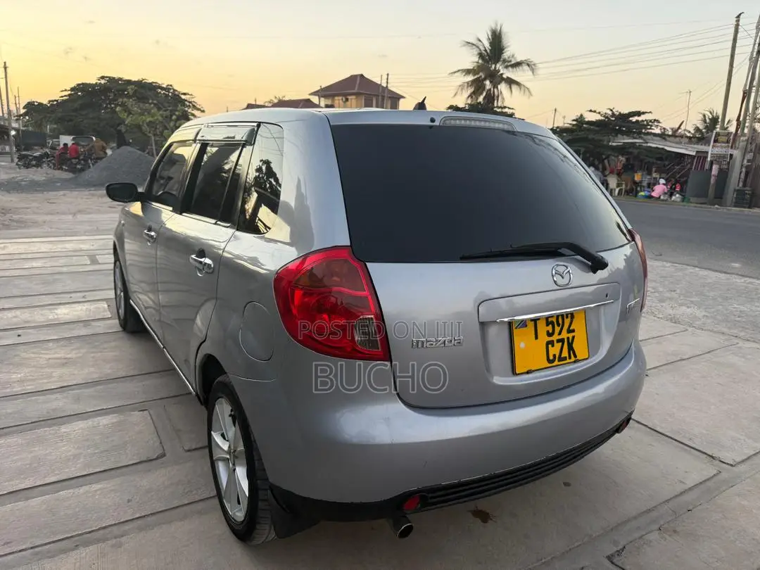 Mazda Verisa 2007 Silver
