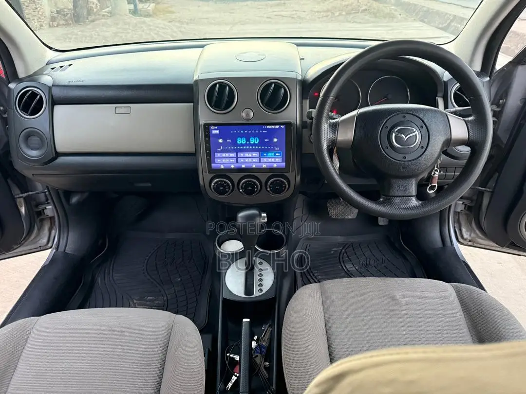 Mazda Verisa 2007 Silver