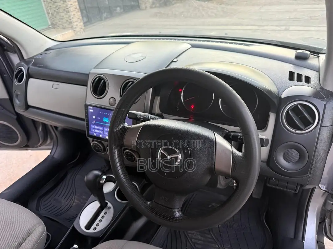 Mazda Verisa 2007 Silver