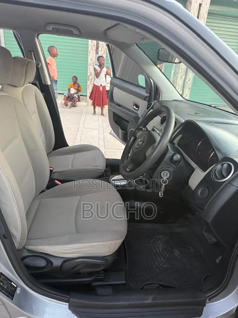 Mazda Verisa 2007 Silver