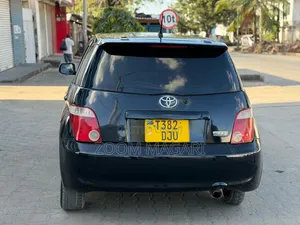 Toyota IST 2004 Black