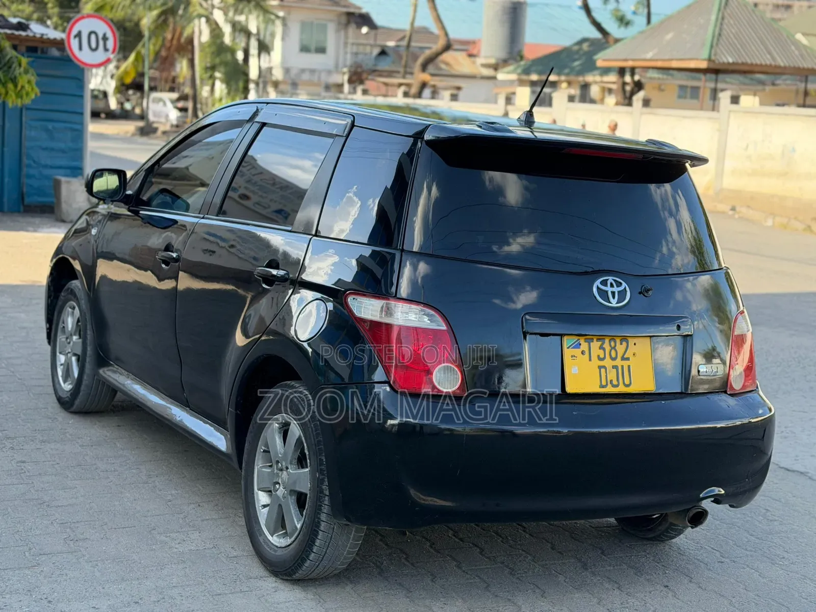 Toyota IST 2004 Black