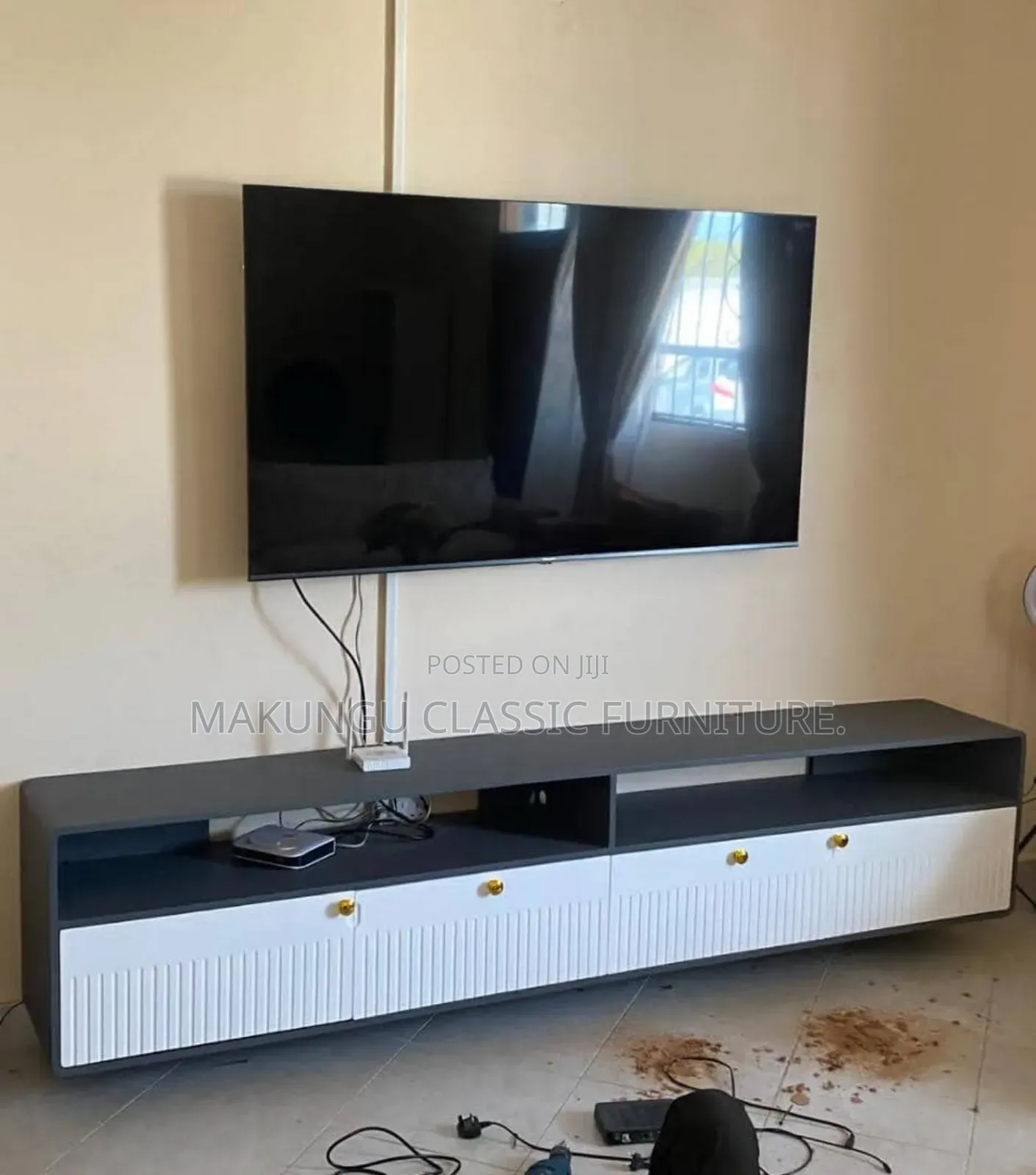 Simple TV Showcase Na Ni Modern Showcase