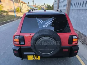 Toyota RAV4 1999 Red